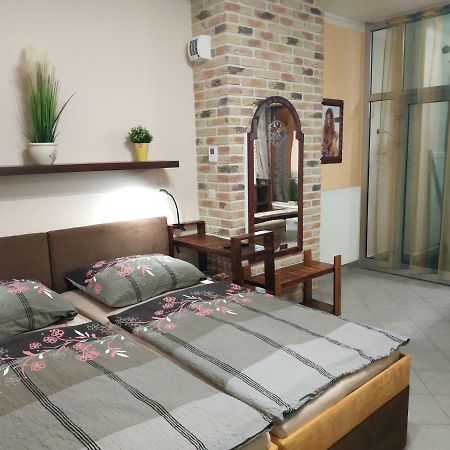Apartman Holandska 120 Beroun Beroun  Buitenkant foto