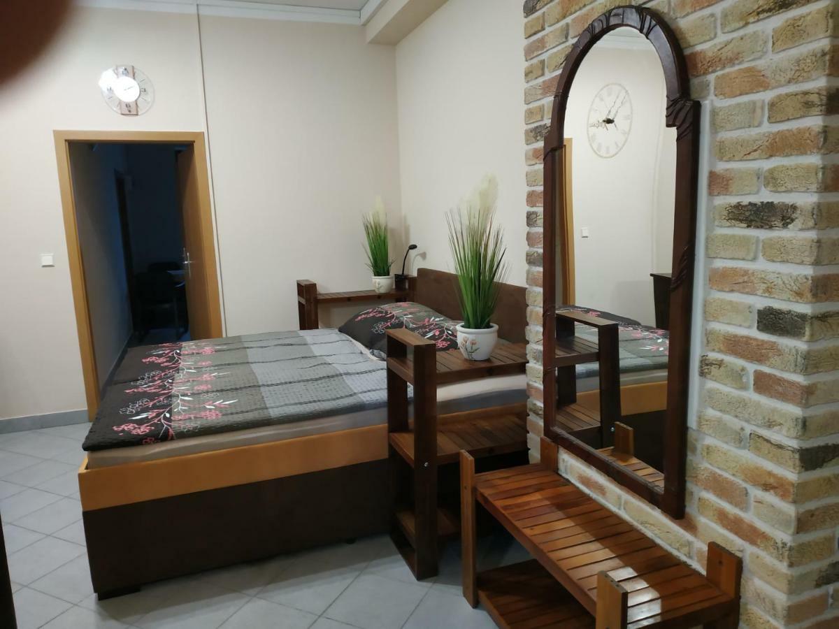 Apartman Holandska 120 Beroun Beroun  Buitenkant foto